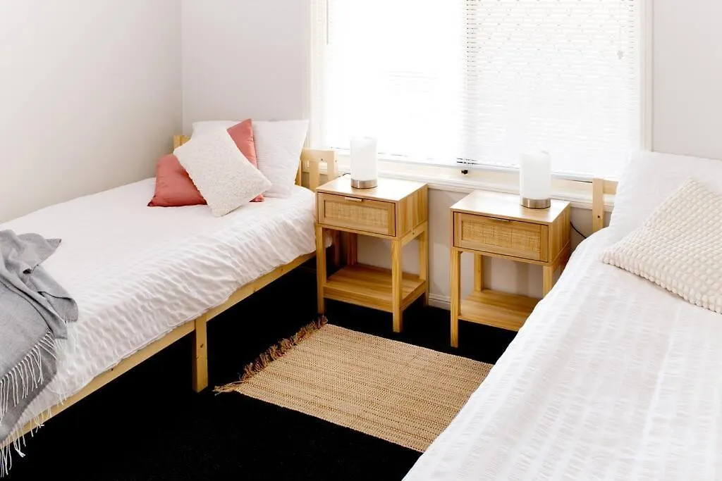 Spacious Two-Bedroom Retreat Ipswich 0*,  Australia