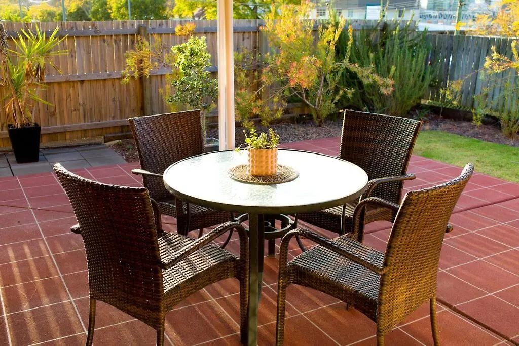 Spacious Two-Bedroom Retreat Ipswich Holiday home